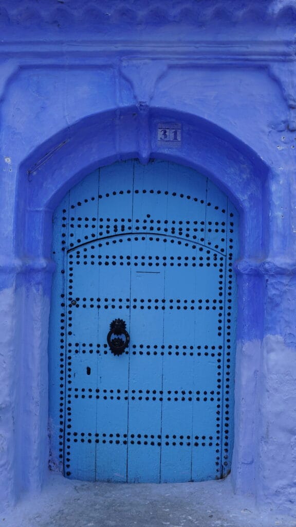chefchaouen blue pigment,chefchaouen blue town,chefchaouen blue medina,chefchaouen description,chefchaouen doors,chefchaouen old town,chefchaouen history,chefchaouen jewish history,chefchaouen facts,doors of chefchaouen,history of chefchaouen,chefchaouen blue color,famous blue city in morocco,moroccan architecture,moroccan tiles